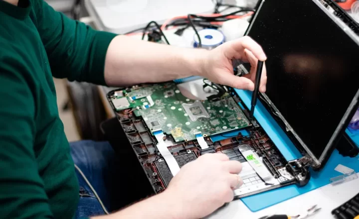 Apple finally allows you to repair your own MacBook